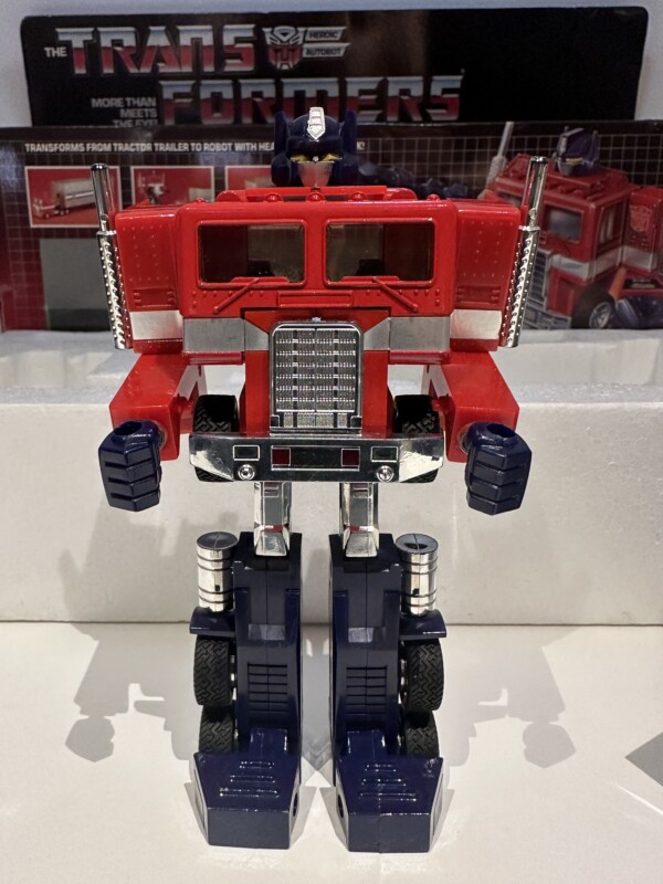 Transformers G1 Optimus Prime Boxed - Image 6