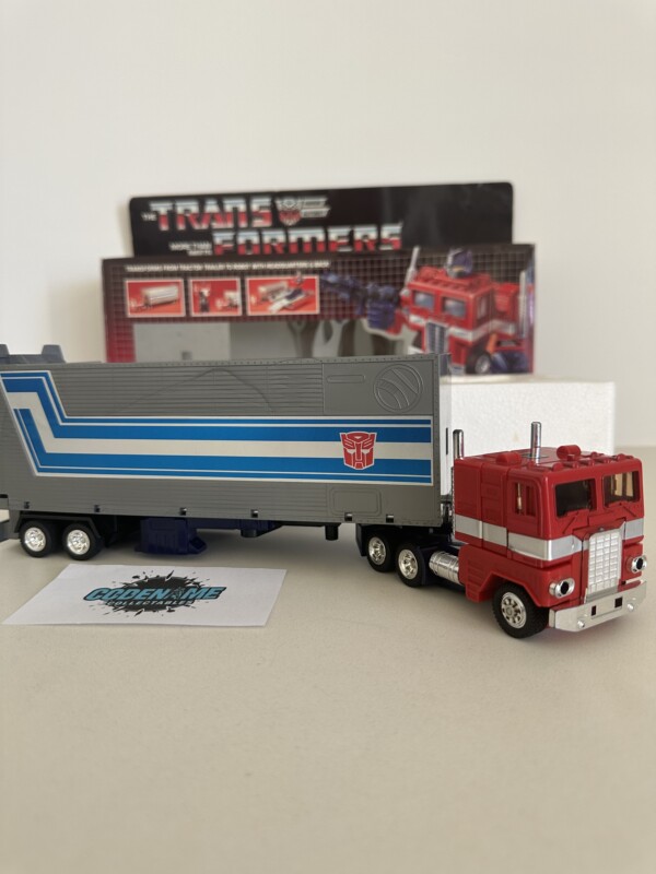 Transformers G1 Optimus Prime Boxed - Image 5