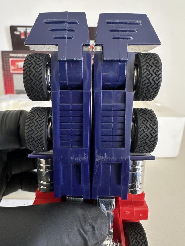 Transformers G1 Optimus Prime Boxed - Image 10