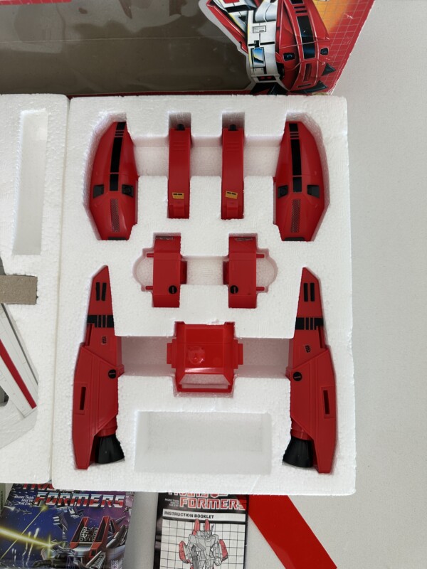 Transformers G1 Jetfire Boxed - Image 5