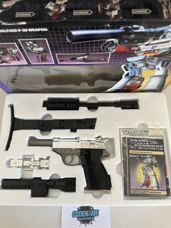 Transformers G1 Megatron Boxed - Image 3