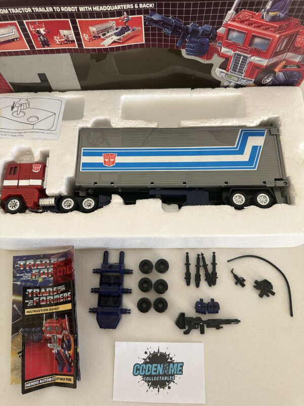 Transformers G1 Optimus Prime Boxed - Image 3