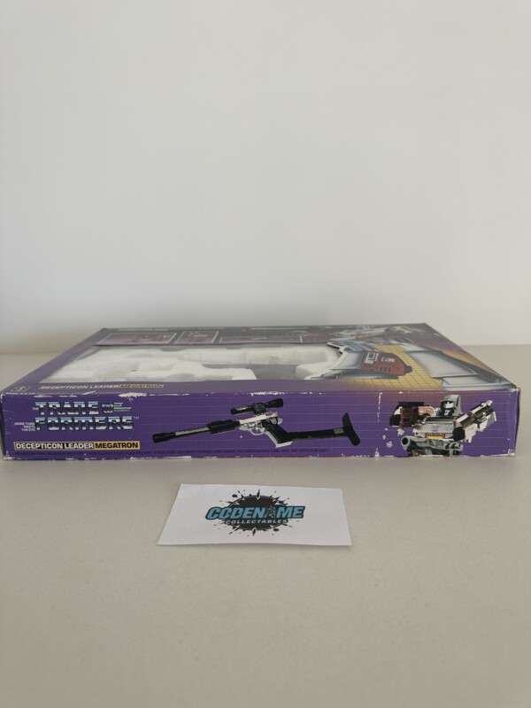 Transformers G1 Megatron Boxed - Image 17
