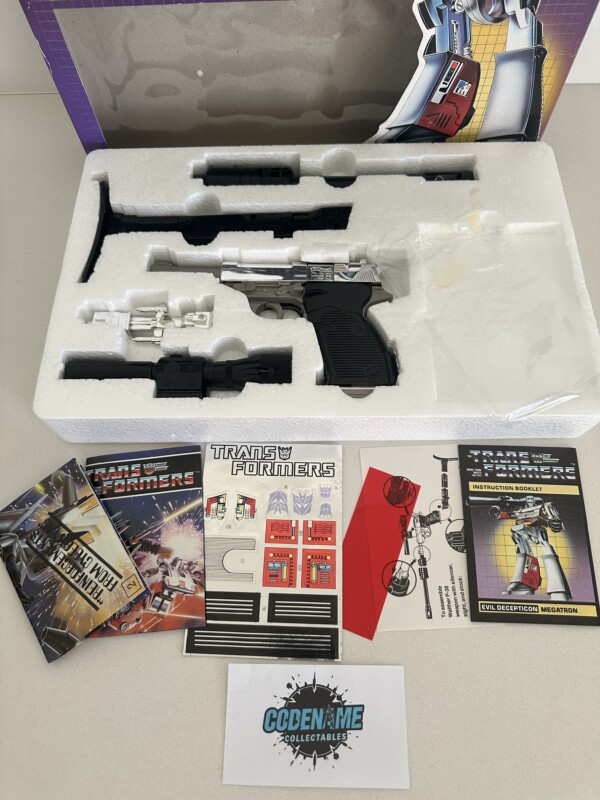 Transformers G1 Megatron Boxed - Image 4