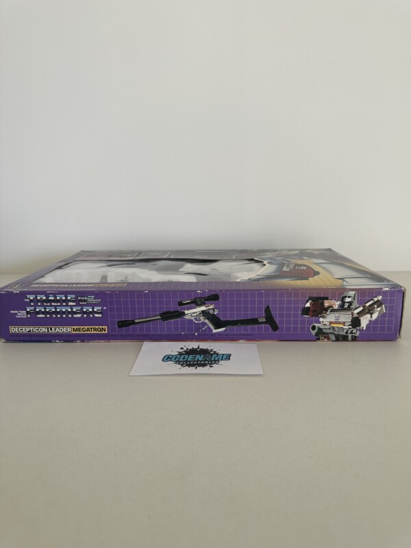 Transformers G1 Megatron Boxed - Image 16