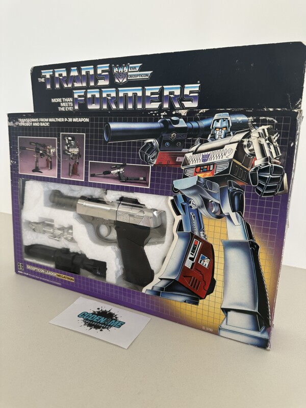 Transformers G1 Megatron Boxed - Image 19