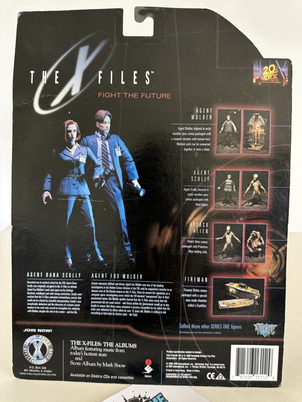 Agent Dana Scully "Fight the Future" Series 1 - with Alien - Image 4