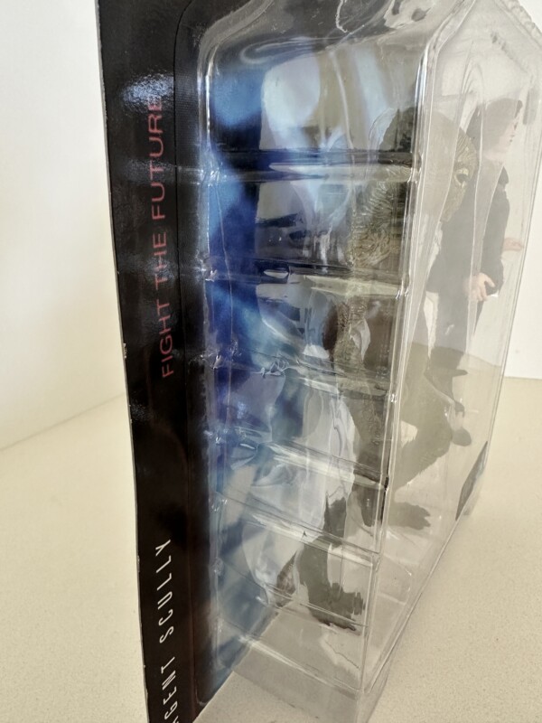Agent Dana Scully "Fight the Future" Series 1 - with Alien - Image 2